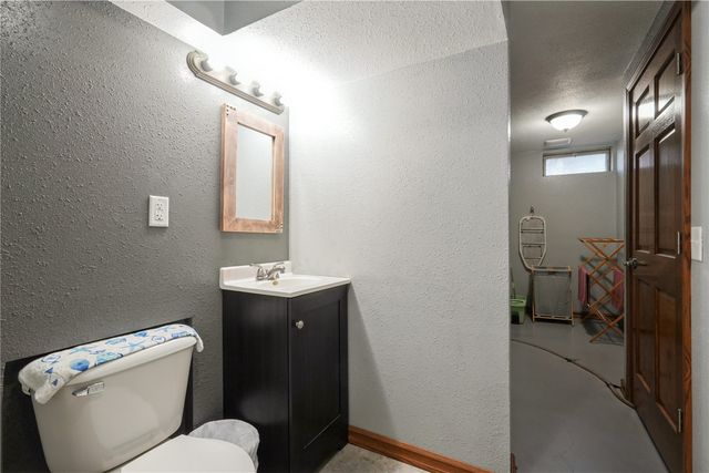 1215 Brockman Drive SE, Cedar Rapids, IA 52403