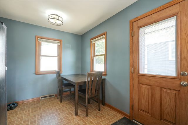 1215 Brockman Drive SE, Cedar Rapids, IA 52403