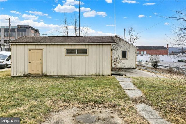 200 W LANCASTER AVE, Reading, PA 19607