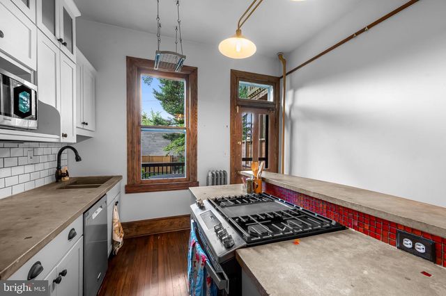 2515 GUILFORD AVE, Baltimore, MD 21218