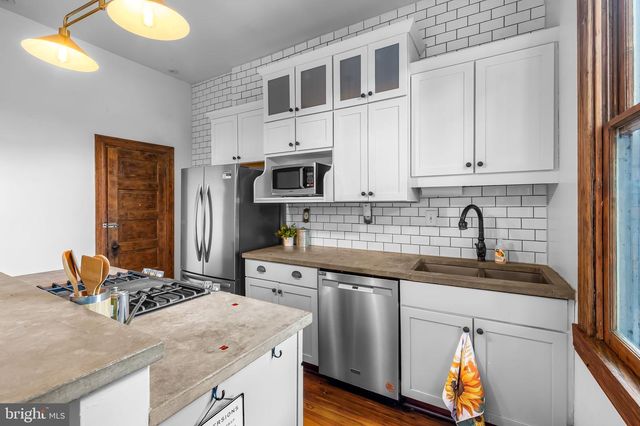 2515 GUILFORD AVE, Baltimore, MD 21218