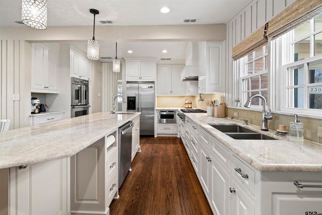 2306 Old Bullard Rd, Tyler, TX 75701
