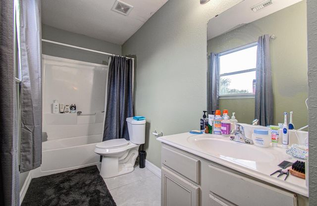 9915 Victoria Grove Lane, Houston, TX 77075