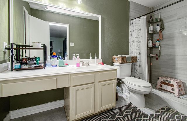 9915 Victoria Grove Lane, Houston, TX 77075