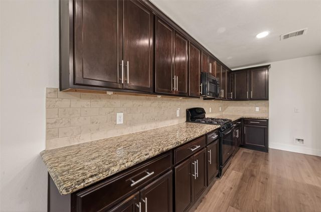 9410 Claystone Lane, Richmond, TX 77407