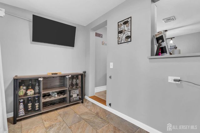 86 Bloomfield Avenue, Edison, NJ 08837
