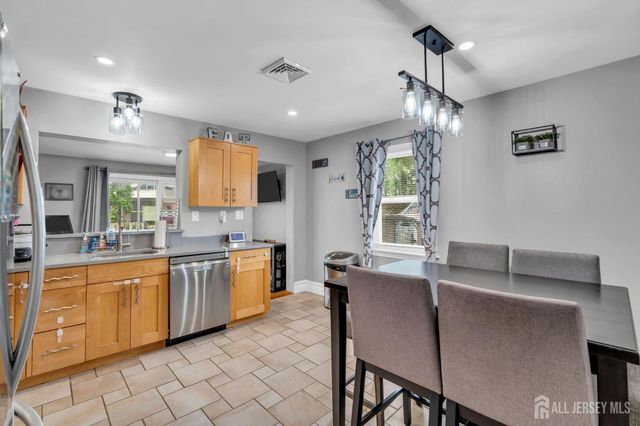 86 Bloomfield Avenue, Edison, NJ 08837