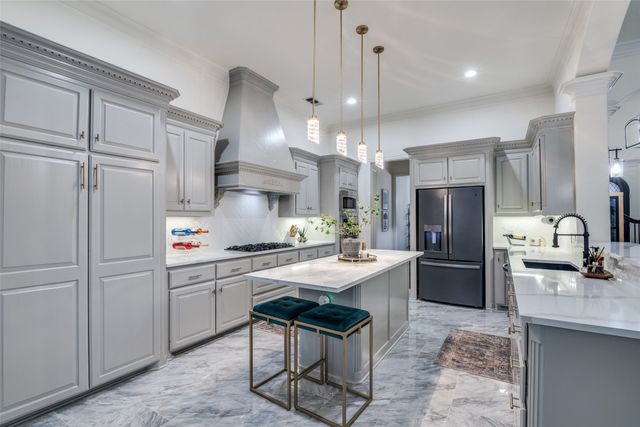 125 Stoneleigh Drive, Heath, TX 75032