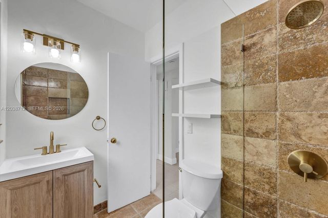 653 Michigan Avenue 15, Miami Beach, FL 33139
