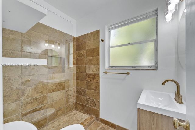 653 Michigan Avenue 15, Miami Beach, FL 33139
