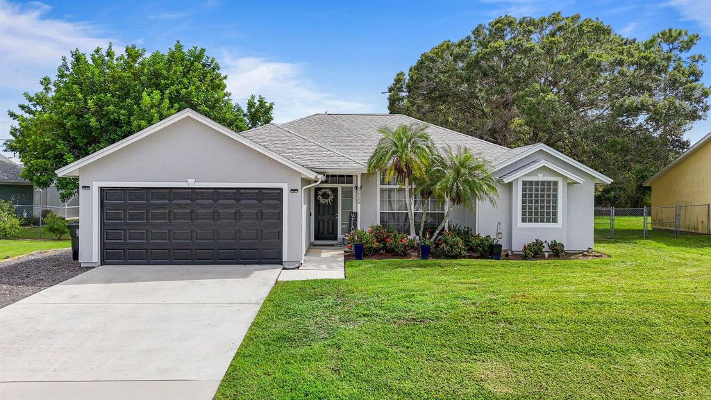 3519 SE Hyde Circle, Port St Lucie, FL 34984