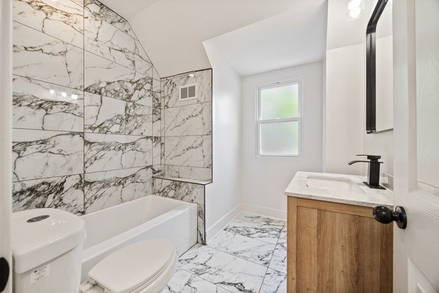 11304 S Lowe Avenue, Chicago, IL 60628