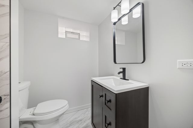 11304 S Lowe Avenue, Chicago, IL 60628