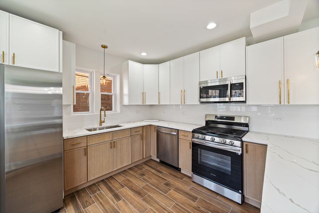 11304 S Lowe Avenue, Chicago, IL 60628