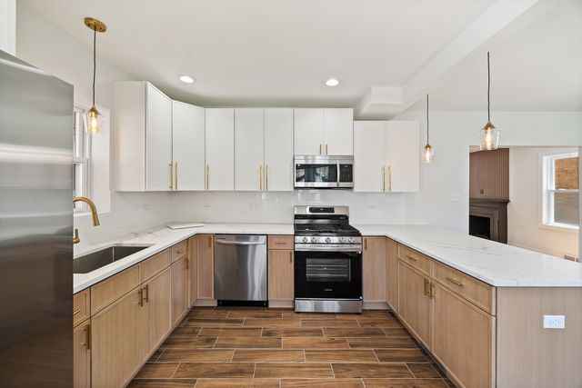 11304 S Lowe Avenue, Chicago, IL 60628