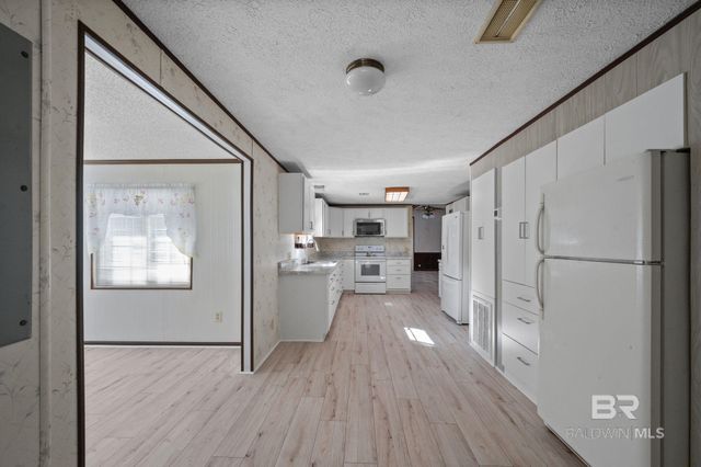 24120 Patterson Road, Robertsdale, AL 36567