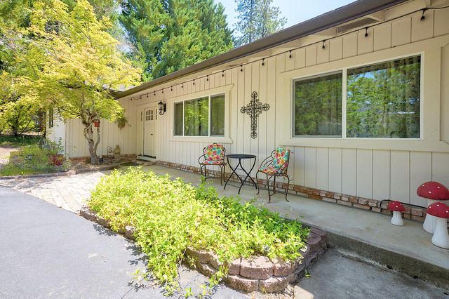 627 Carriage Road, Grants Pass, OR 97526