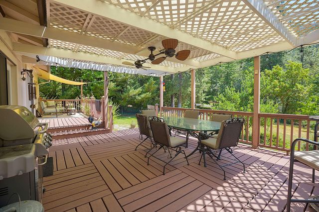 627 Carriage Road, Grants Pass, OR 97526