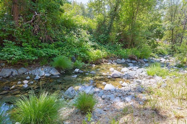 627 Carriage Road, Grants Pass, OR 97526