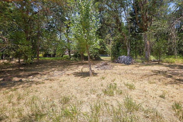 627 Carriage Road, Grants Pass, OR 97526