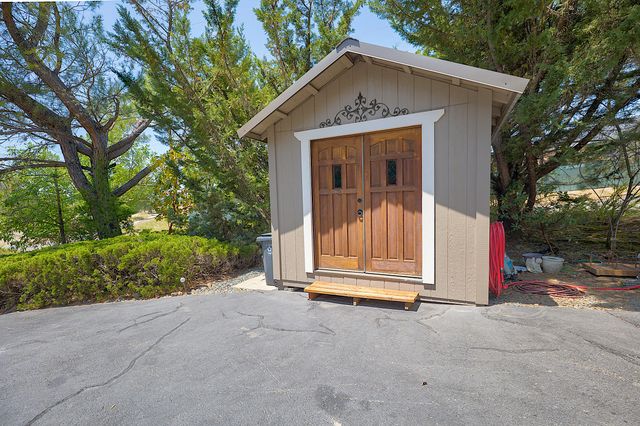 627 Carriage Road, Grants Pass, OR 97526