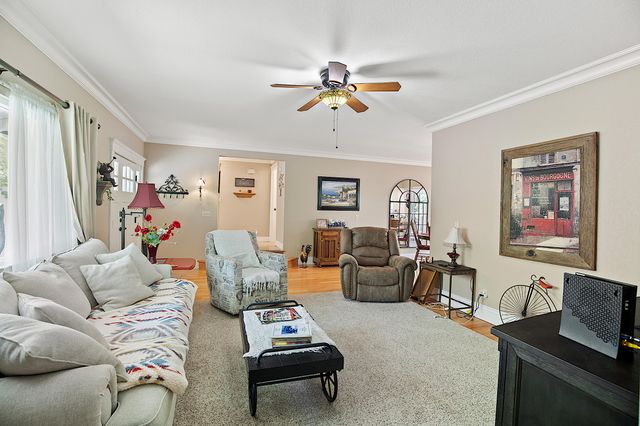 627 Carriage Road, Grants Pass, OR 97526