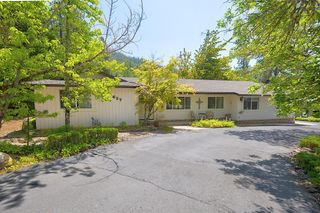 627 Carriage Road, Grants Pass, OR 97526