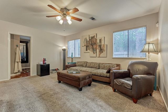 26 Twisted Birch, The Woodlands, TX 77381