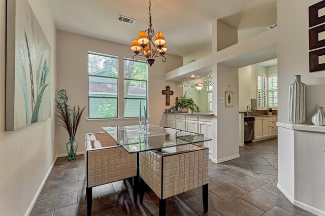 26 Twisted Birch, The Woodlands, TX 77381