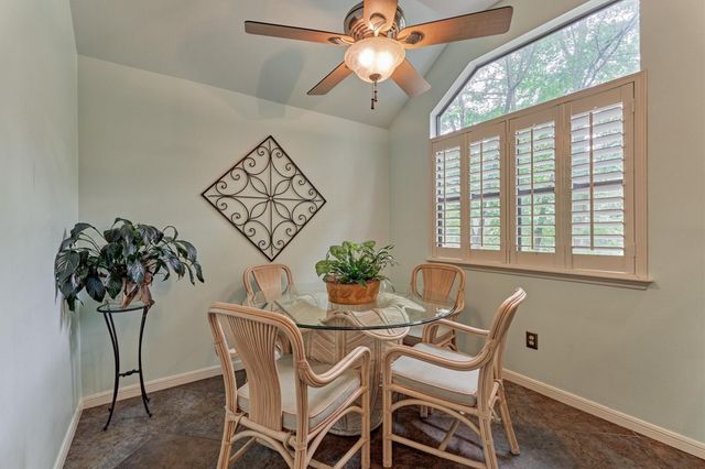 26 Twisted Birch, The Woodlands, TX 77381