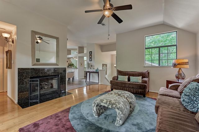 26 Twisted Birch, The Woodlands, TX 77381