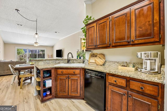 206 Hallowes Drive S, St. Marys, GA 31558