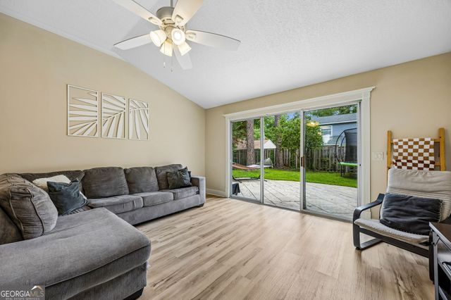 206 Hallowes Drive S, St. Marys, GA 31558
