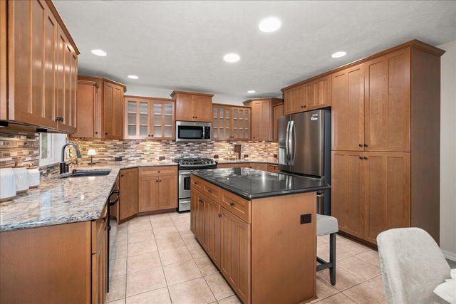 2406 S Scenic Blvd, Spokane, WA 99224