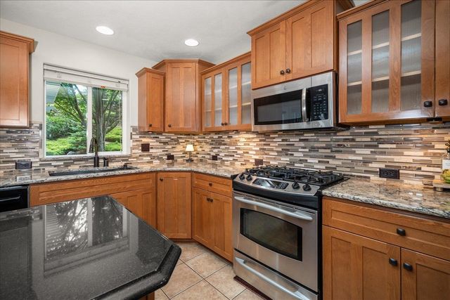 2406 S Scenic Blvd, Spokane, WA 99224