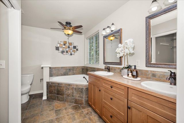 2406 S Scenic Blvd, Spokane, WA 99224