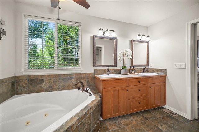 2406 S Scenic Blvd, Spokane, WA 99224