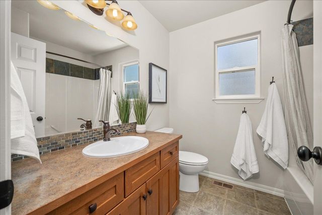 2406 S Scenic Blvd, Spokane, WA 99224