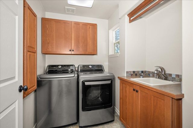 2406 S Scenic Blvd, Spokane, WA 99224
