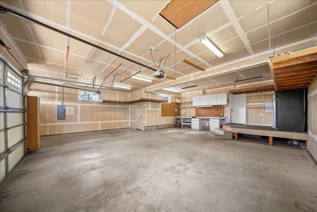 2406 S Scenic Blvd, Spokane, WA 99224