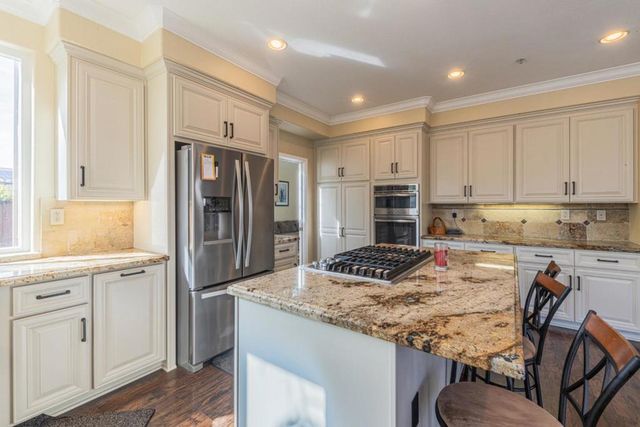 18300 Meadow Song Way, Salinas, CA 93908