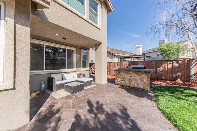 18300 Meadow Song Way, Salinas, CA 93908