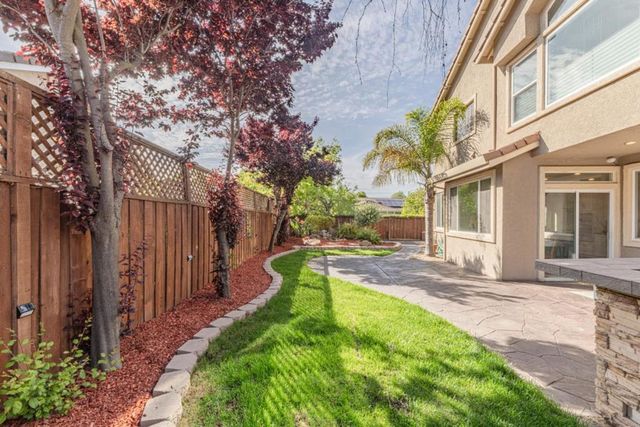 18300 Meadow Song Way, Salinas, CA 93908