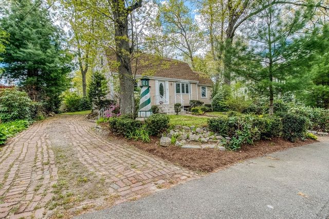 42 Stoughton Rd, Dedham, MA 02026