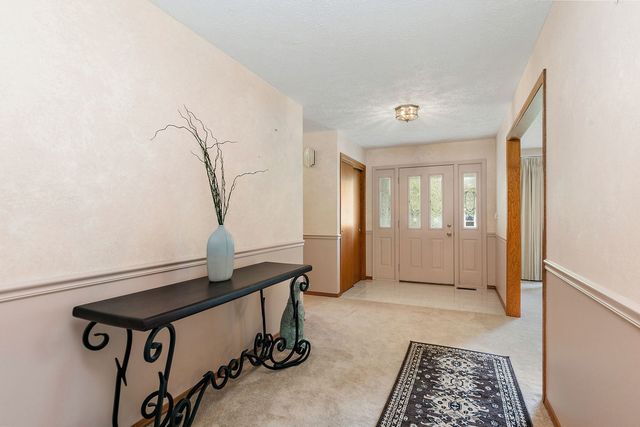 2847 Wedgewood Drive, Dekalb, IL 60115