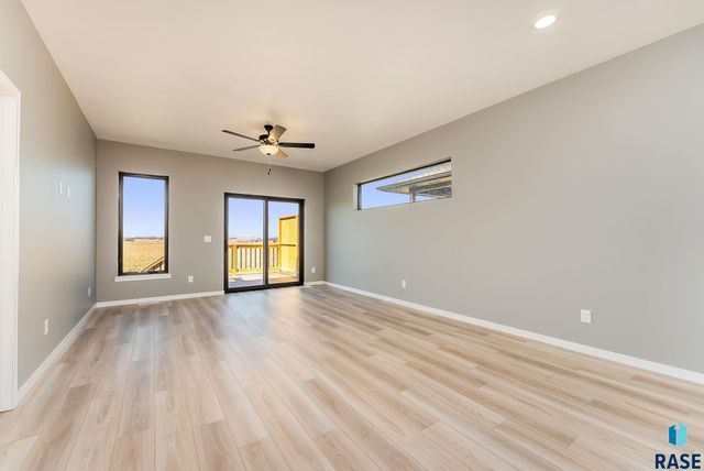 2031 S Sonoma Pl Place, Sioux Falls, SD 57106