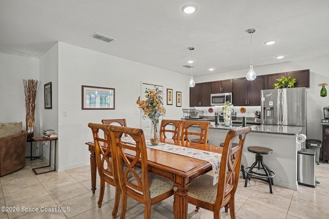 975 Sablon Street SE, Palm Bay, FL 32909