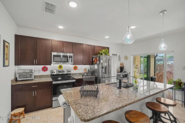 975 Sablon Street SE, Palm Bay, FL 32909