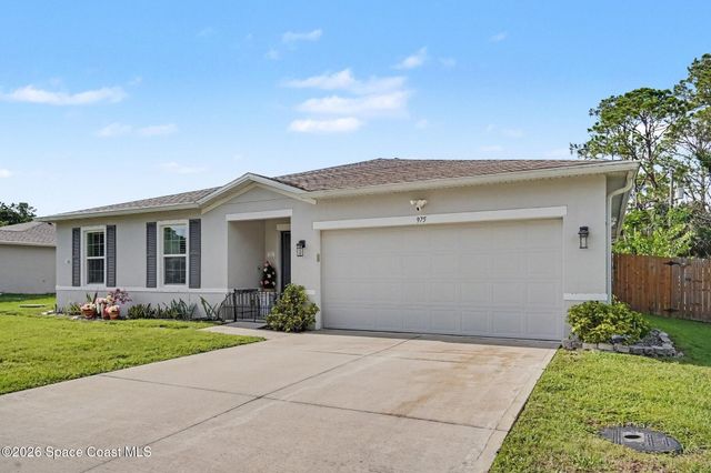 975 Sablon Street SE, Palm Bay, FL 32909