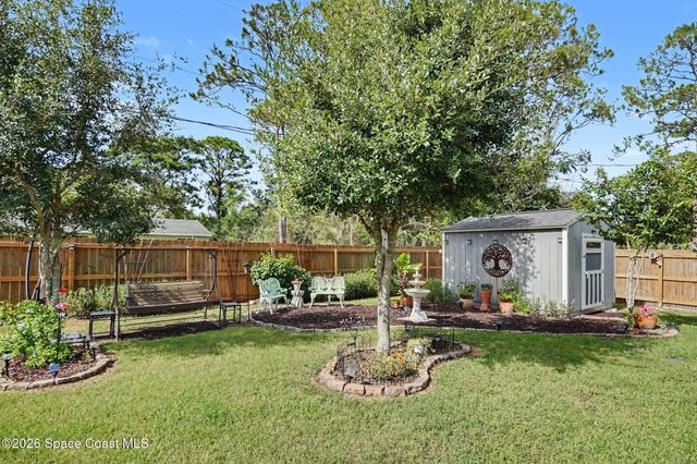975 Sablon Street SE, Palm Bay, FL 32909